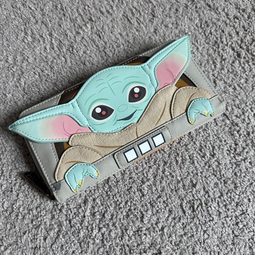 Loungefly Baby Yoda (Grogu) Green and Tan Zip Wallet, Star Wars, Mandalorian